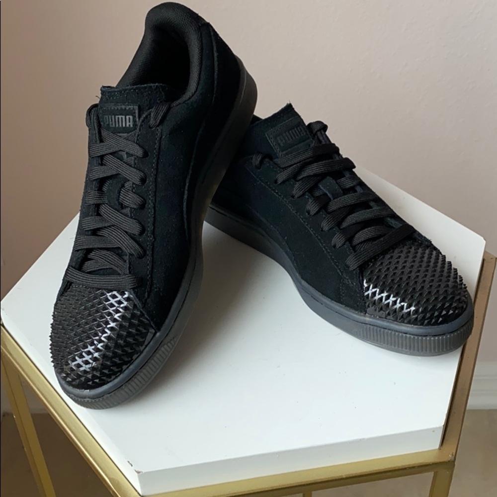 Black Suede Pumas